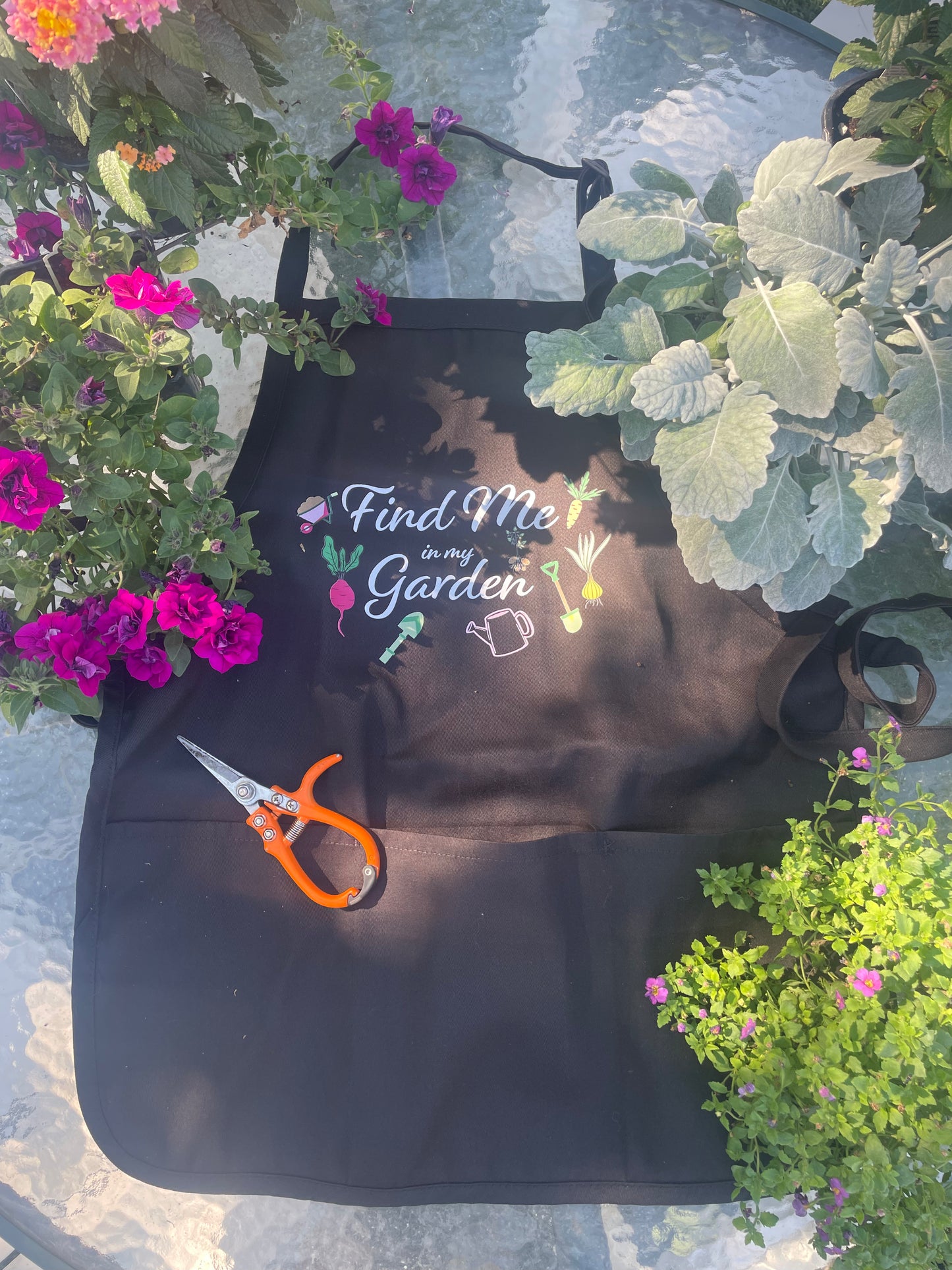 Apron Find Me My Garden