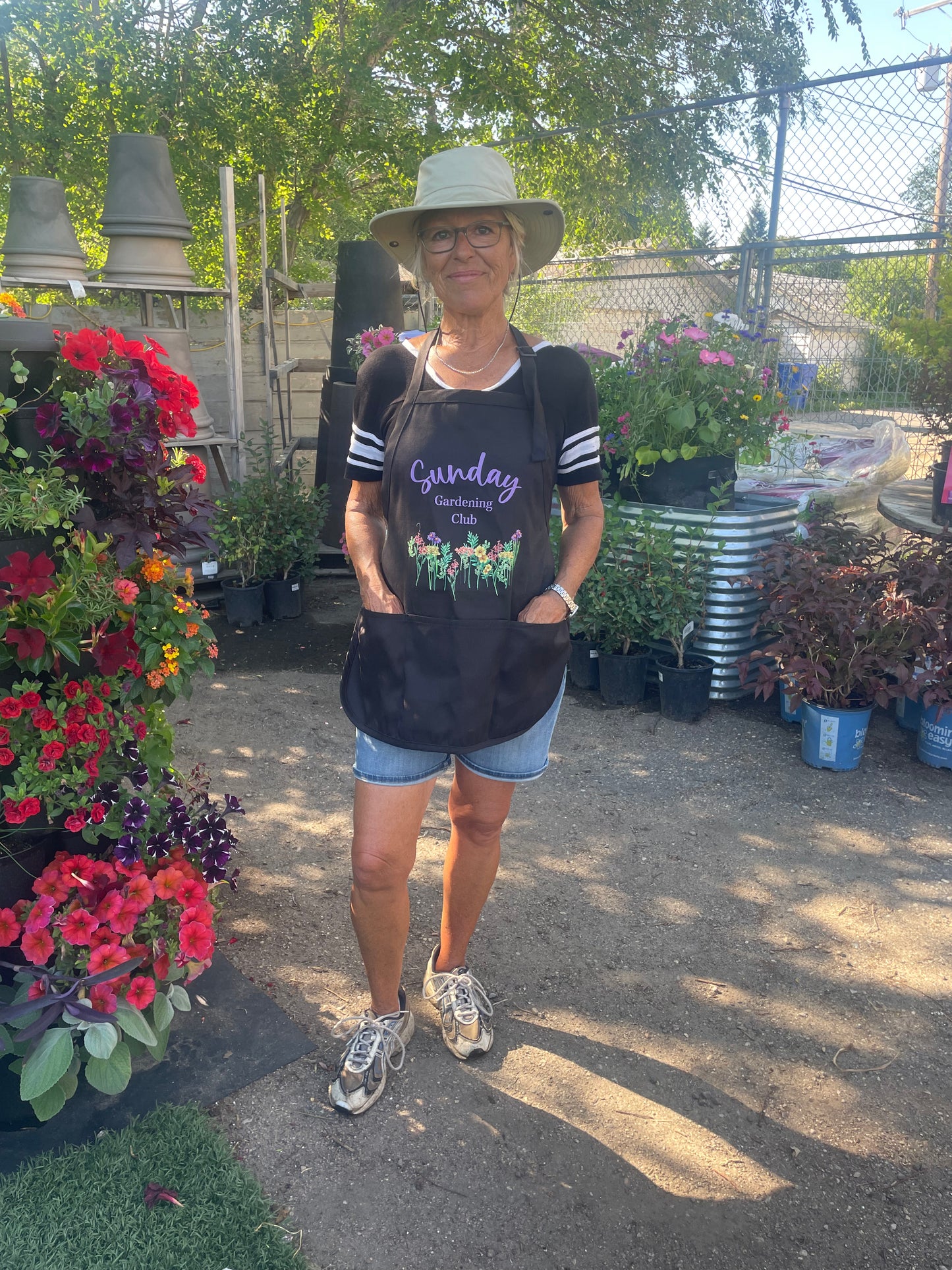 Apron Sunday Gardening Club